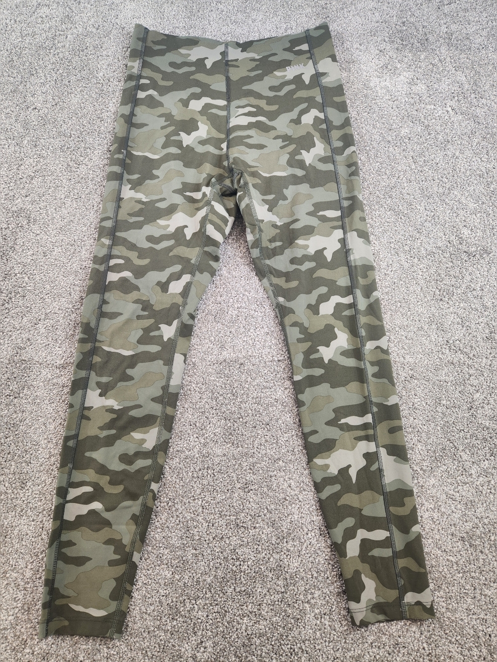 Victorias Secret Pink Active Leggings Womens Size Medium Camouflage Green